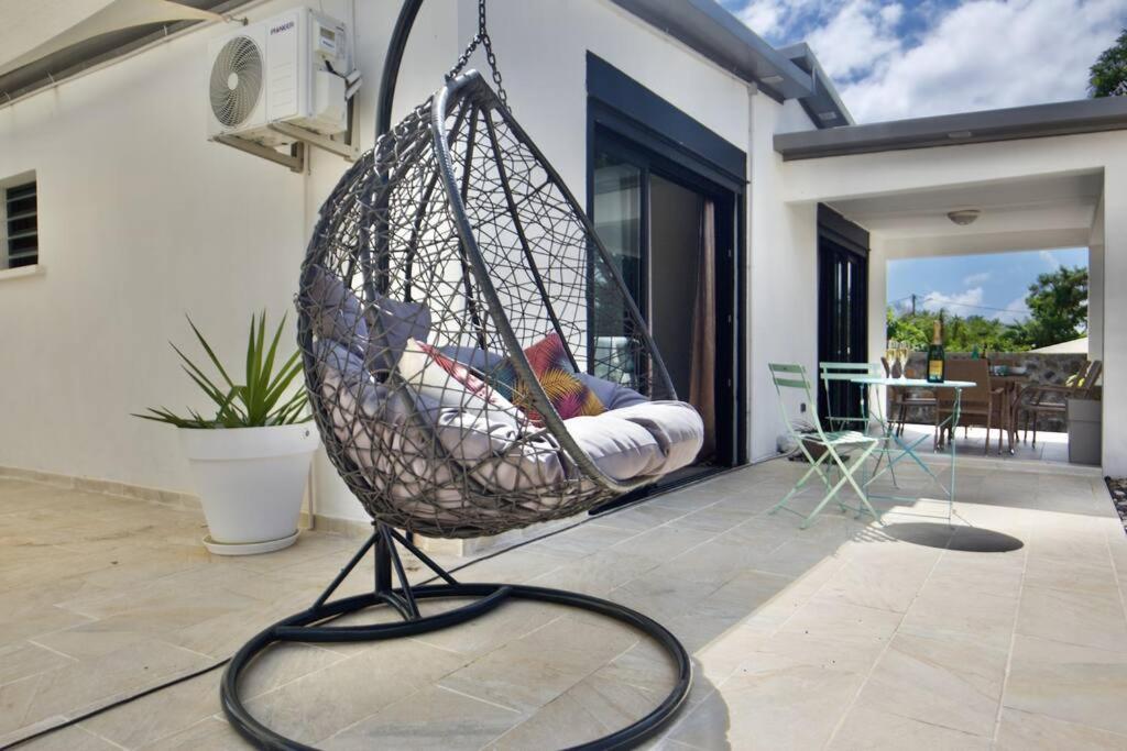 Villa Du Beau Vallon 2 Jacuzzi Privatif Et Piscine Chauffee Partagee Saint-Benoît المظهر الخارجي الصورة